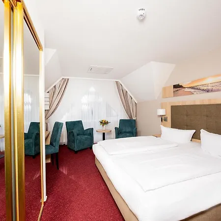 Garni Eden Hotell 3*