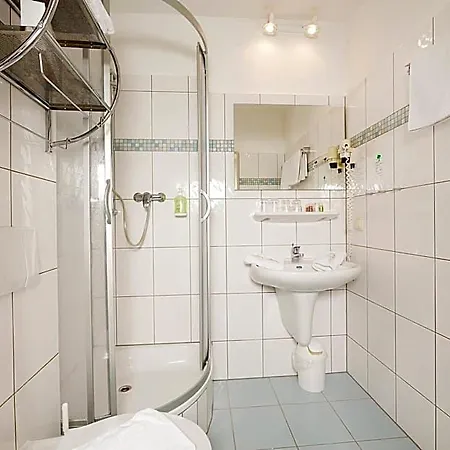 Otel Garni Eden 3*