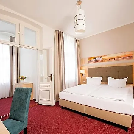 Hotel Garni Eden 3*