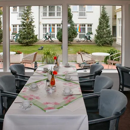 Garni Eden Hotel 3*